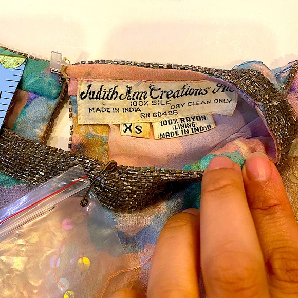 Judith Anne Creation Inc Blouse - Picture 9 of 10